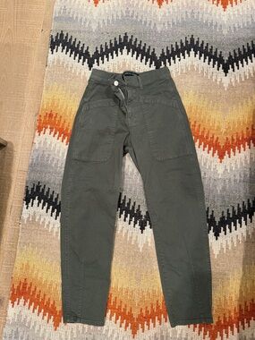 NWOT VERONICA BEARD Green “Charlie” Barrel Leg Hi Rise 26